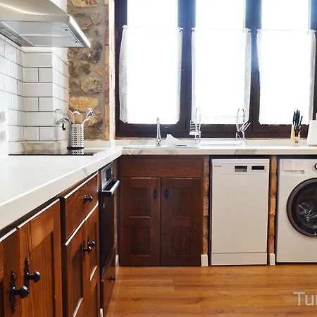 Apartment Llerandi 2a - Con Terraza Y Totalmente Reformado En Un Edificio Historico San Vicente De La Barquera