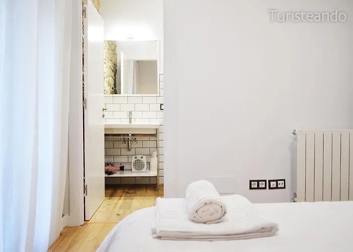 Llerandi 2a - Con Terraza Y Totalmente Reformado En Un Edificio Historico Apartment *