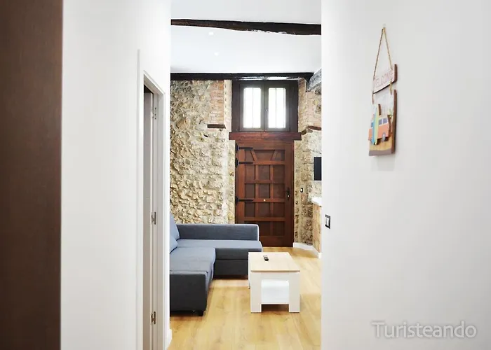 Llerandi 2a - Con Terraza Y Totalmente Reformado En Un Edificio Historico San Vicente De La Barquera