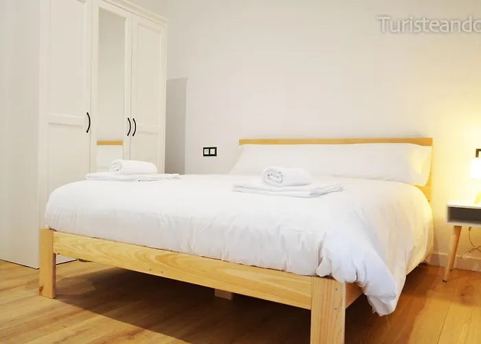 Llerandi 2a - Con Terraza Y Totalmente Reformado En Un Edificio Historico *